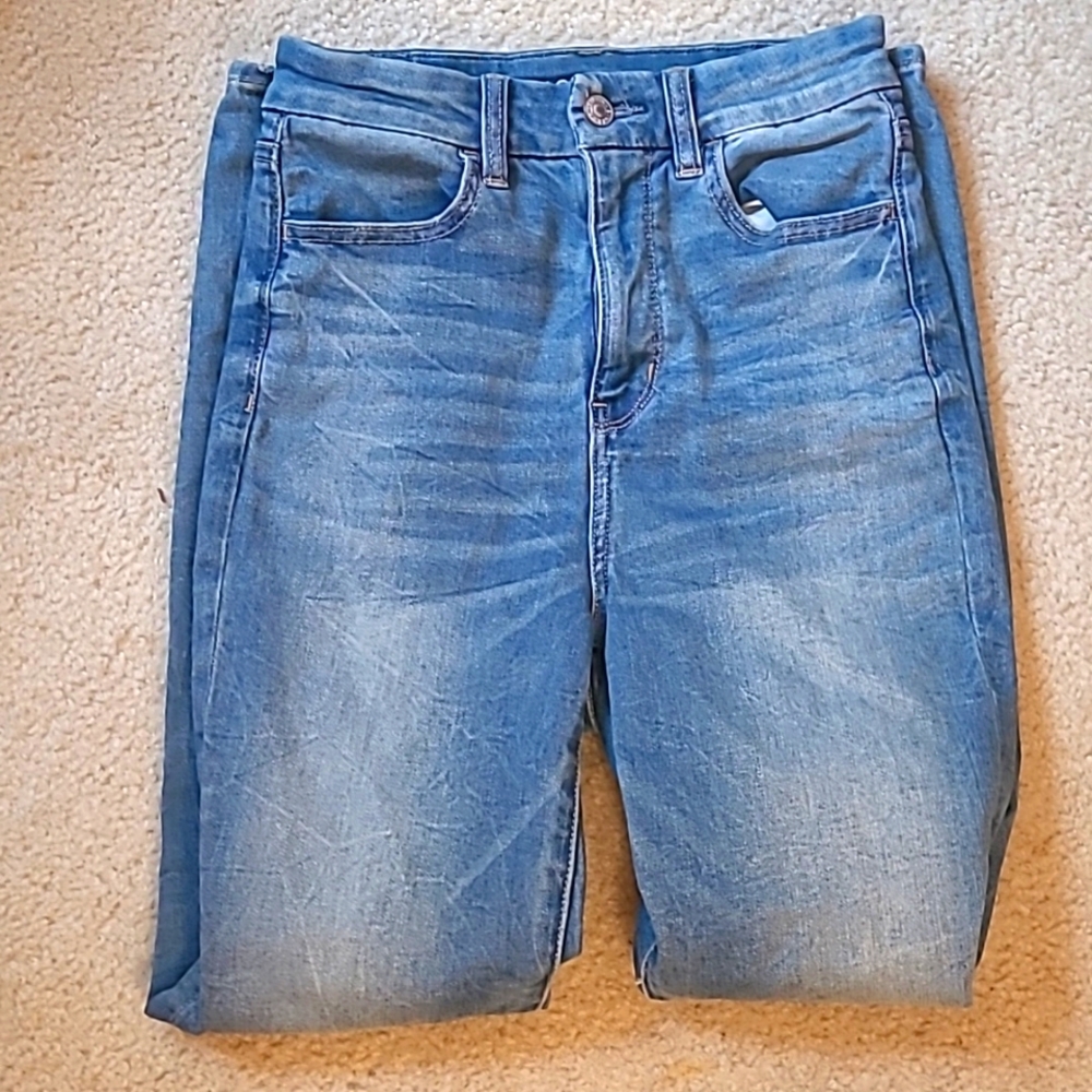 AE Light Wash Blue Jeans